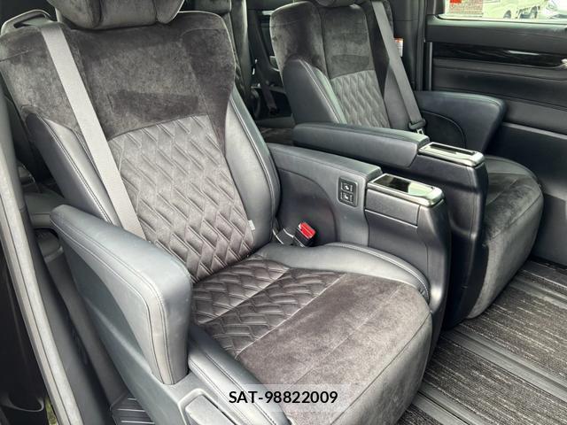 Toyota VELLFIRE 2017-06 8691587-6
