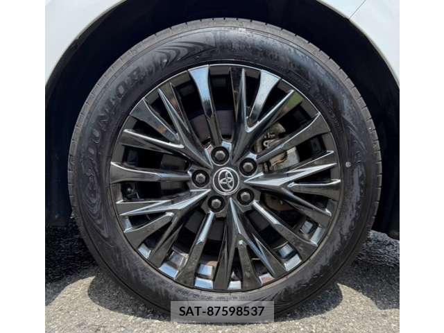 Toyota VELLFIRE 2024-06 8691955-17