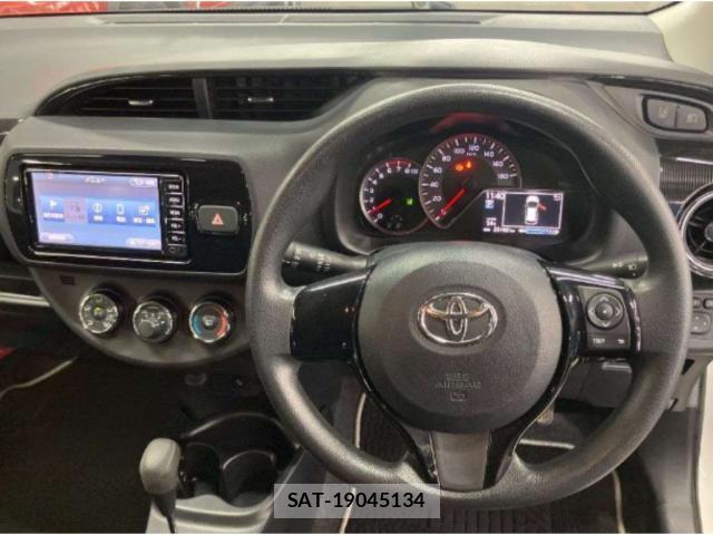 Toyota VITZ 2018-05 8691379-2