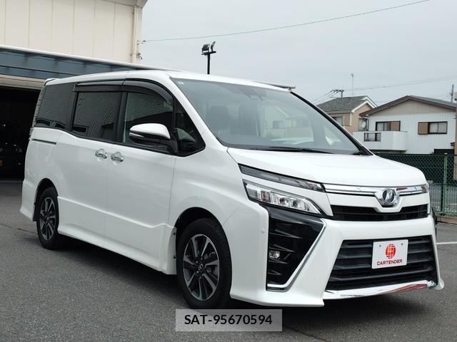 Toyota VOXY 2018-06 8690328-2