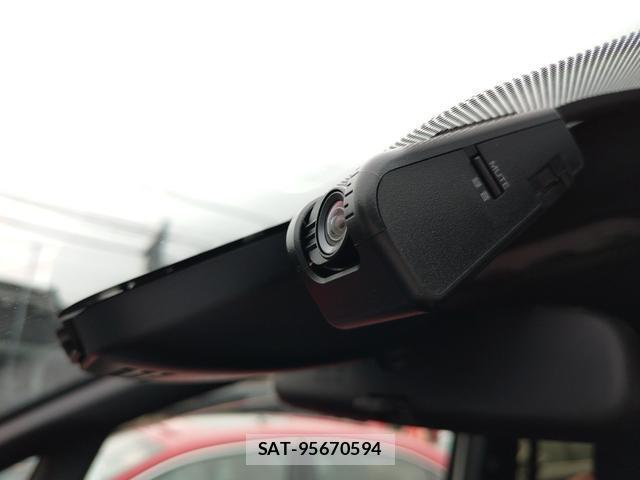 Toyota VOXY 2018-06 8690328-7