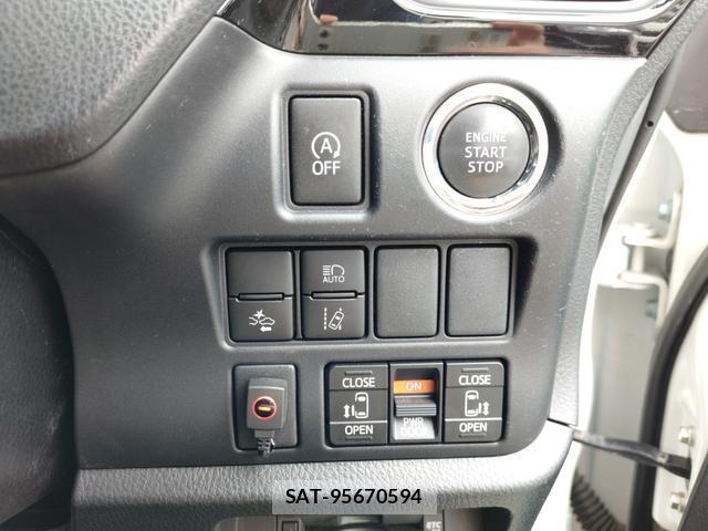 Toyota VOXY 2018-06 8690328-8