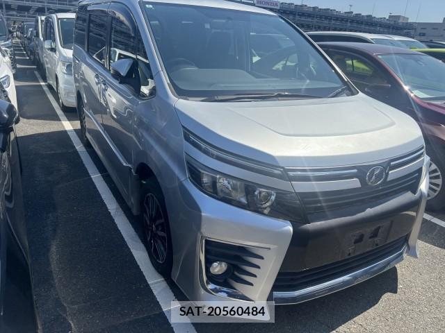 Toyota VOXY 2014-06 8690608-1