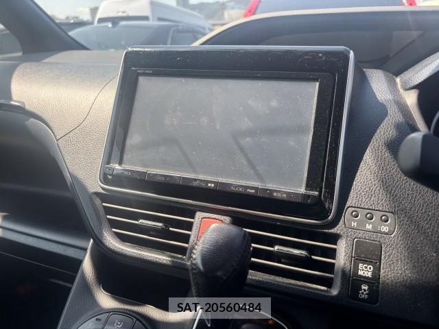 Toyota VOXY 2014-06 8690608-10