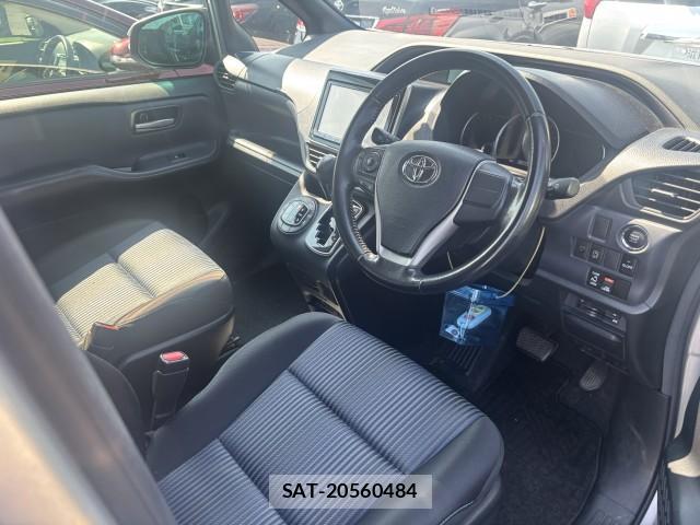 Toyota VOXY 2014-06 8690608-9