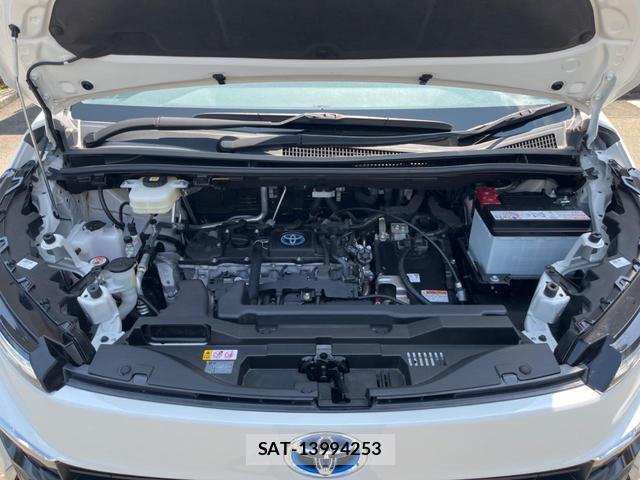 Toyota VOXY 2023-07 8690685-19
