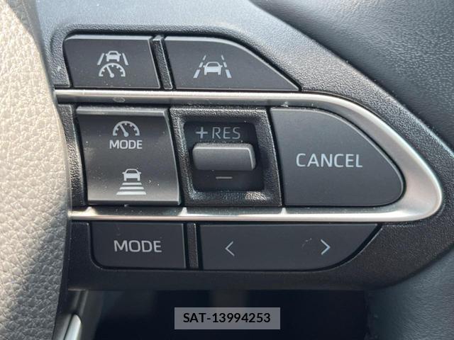 Toyota VOXY 2023-07 8690685-5