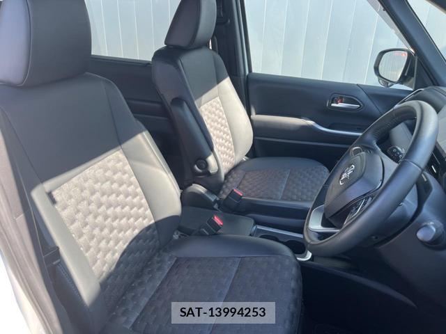 Toyota VOXY 2023-07 8690685-8