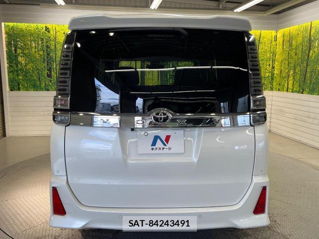 Toyota VOXY 2019-02 8690730-14