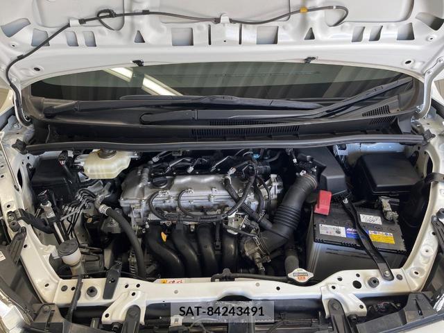 Toyota VOXY 2019-02 8690730-17