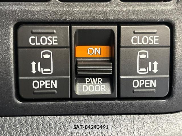 Toyota VOXY 2019-02 8690730-2