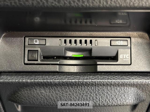 Toyota VOXY 2019-02 8690730-6