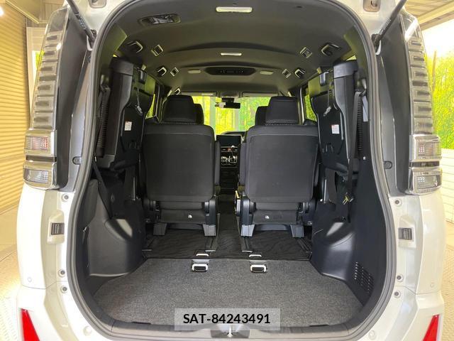 Toyota VOXY 2019-02 8690730-9