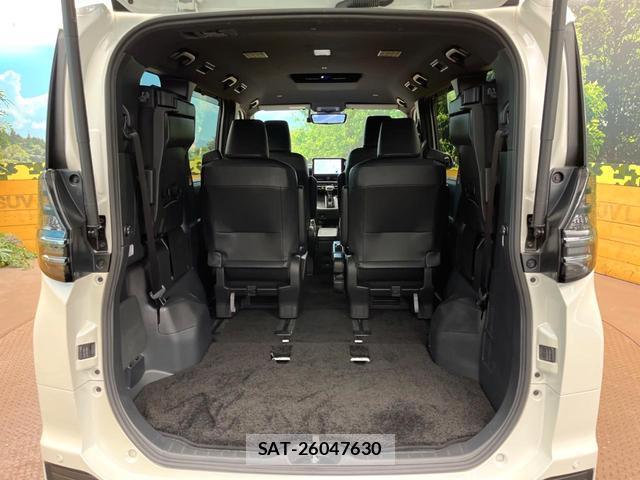 Toyota VOXY 2022-12 8690820-10
