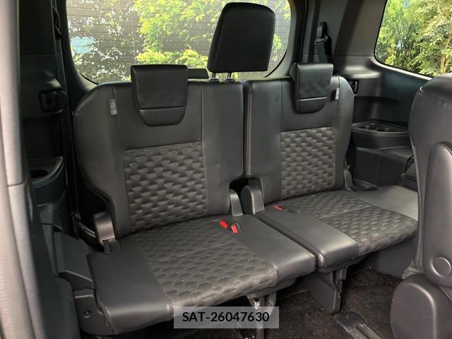 Toyota VOXY 2022-12 8690820-9