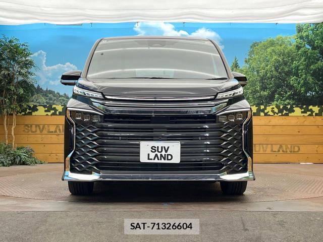 Toyota VOXY 2022-08 8690823-13