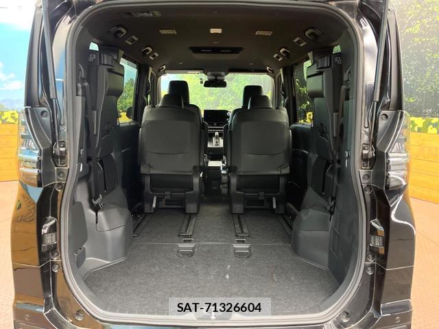 Toyota VOXY 2022-08 8690823-9