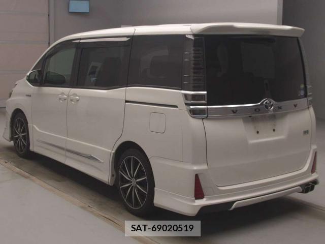 Toyota VOXY 2017-09 8690924-1