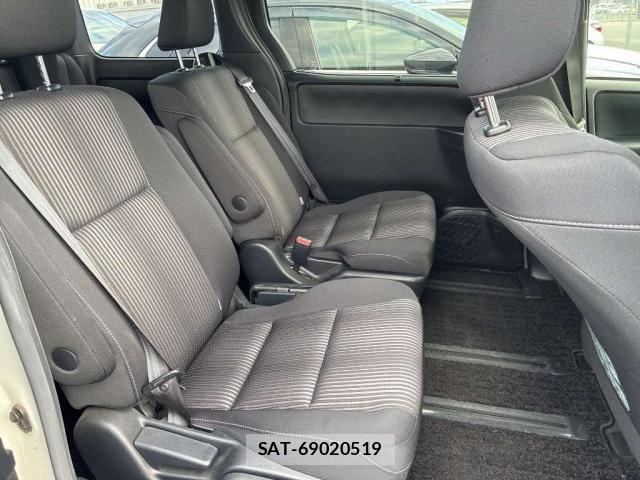 Toyota VOXY 2017-09 8690924-4