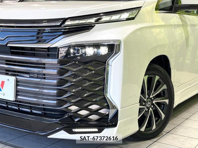 Toyota VOXY 2023-09 8691038-12