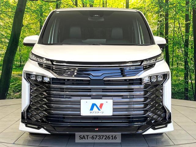 Toyota VOXY 2023-09 8691038-14