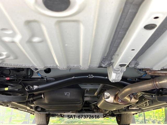 Toyota VOXY 2023-09 8691038-18