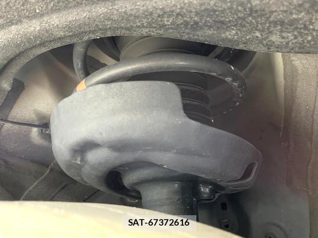 Toyota VOXY 2023-09 8691038-19