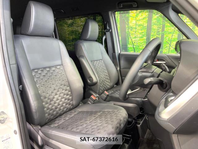 Toyota VOXY 2023-09 8691038-7