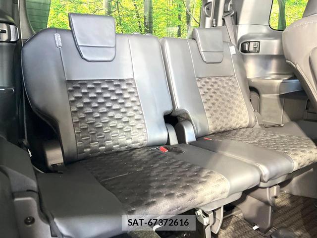 Toyota VOXY 2023-09 8691038-9