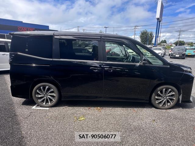 Toyota VOXY 2022-04 8691055-4