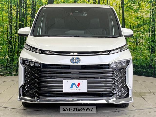 Toyota VOXY 2023-11 8691069-14