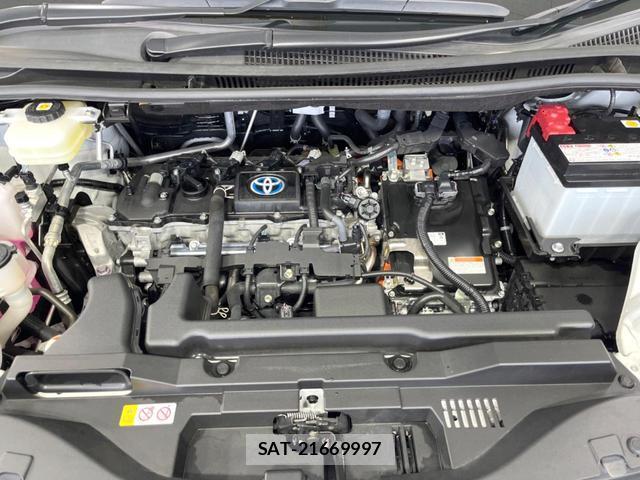 Toyota VOXY 2023-11 8691069-18