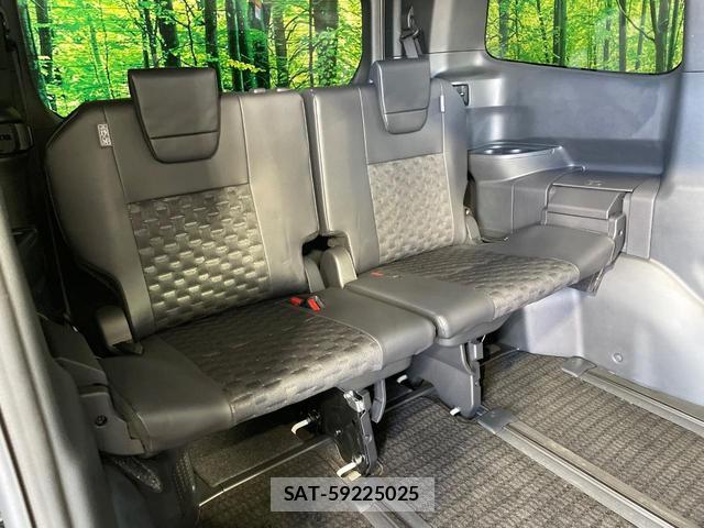 Toyota VOXY 2025-04 8691138-9