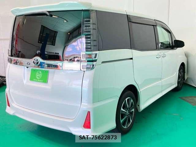 Toyota VOXY 2020-12 8691240-1