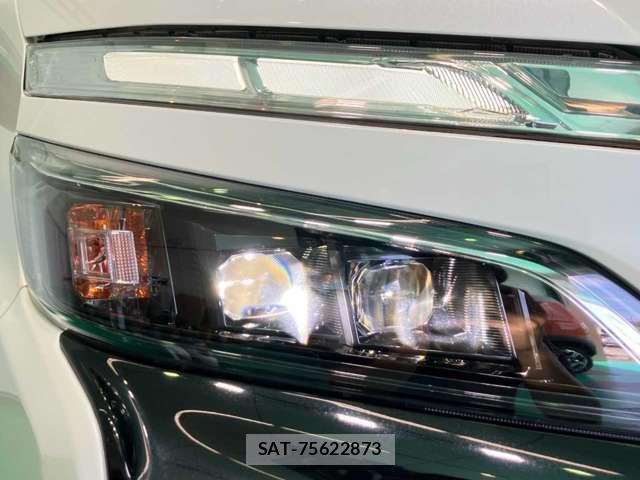 Toyota VOXY 2020-12 8691240-8