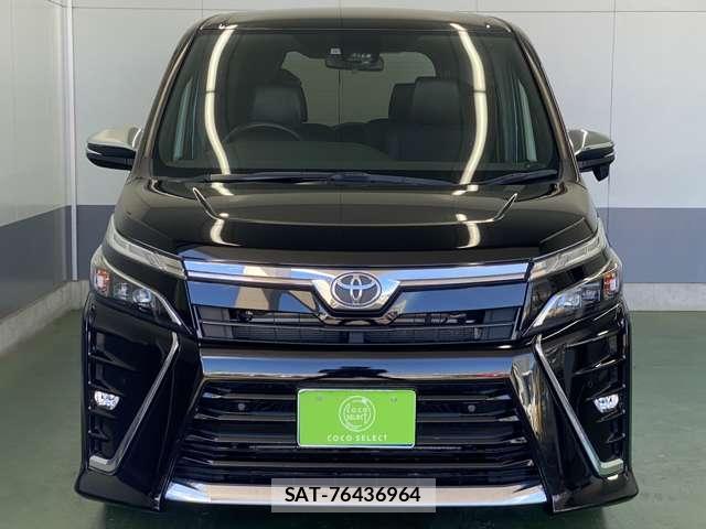 Toyota VOXY 2021-03 8691282-11