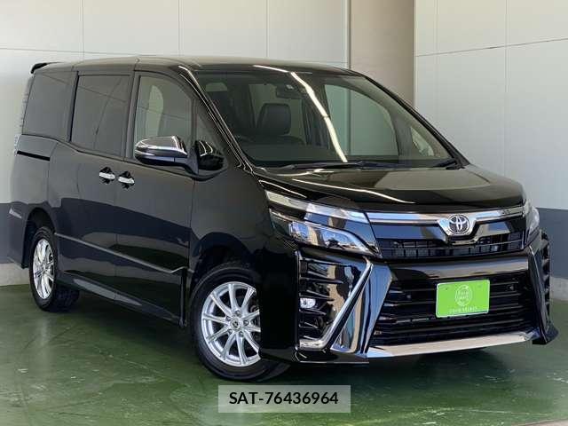 Toyota VOXY 2021-03 8691282-14