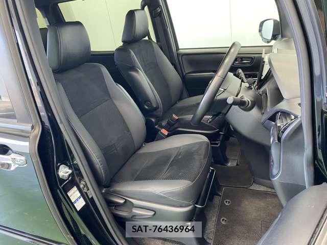 Toyota VOXY 2021-03 8691282-5