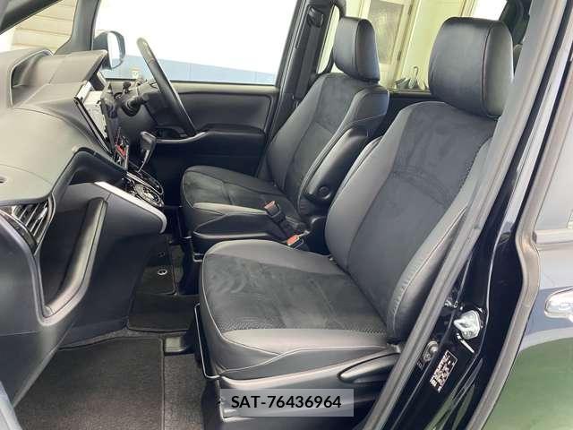 Toyota VOXY 2021-03 8691282-7