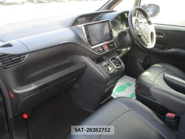 Toyota VOXY 2014-07 8691607-10