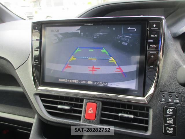 Toyota VOXY 2014-07 8691607-16