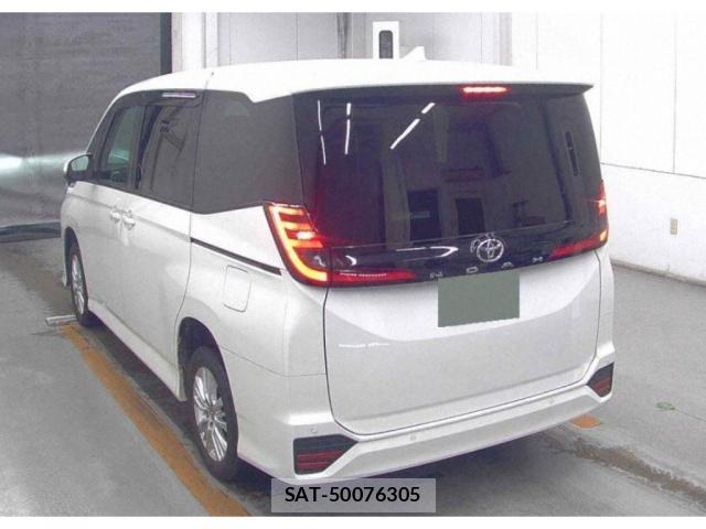 Toyota VOXY 2024 8691843-1