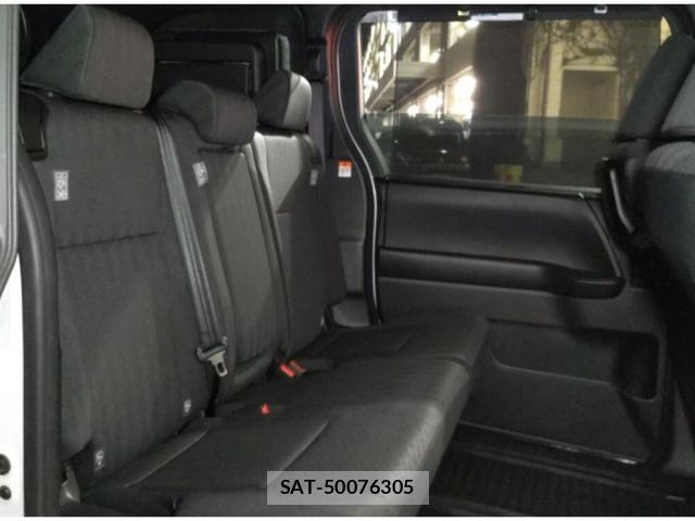 Toyota VOXY 2024 8691843-5