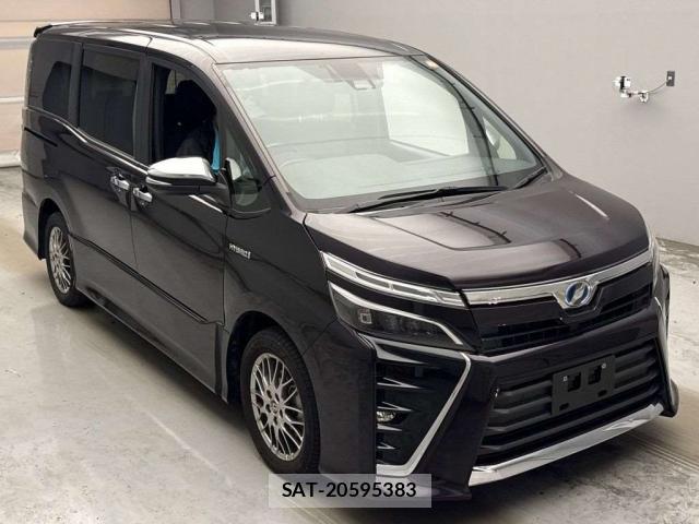Toyota VOXY 2018-08 8691851-0