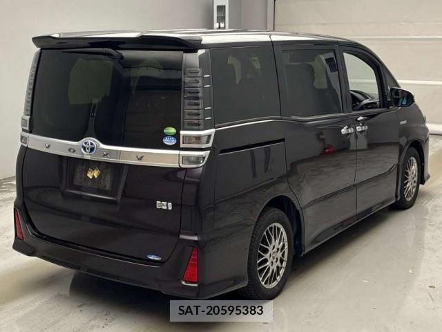 Toyota VOXY 2018-08 8691851-13
