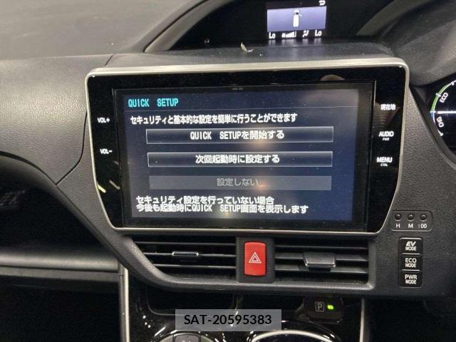 Toyota VOXY 2018-08 8691851-9