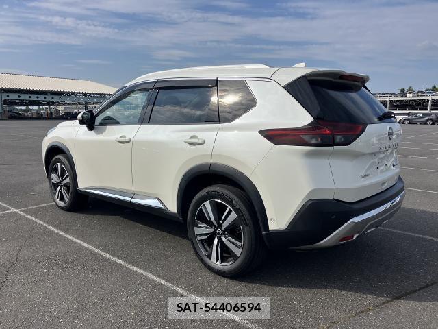 Nissan X-TRAIL 2023-05 8690860-1