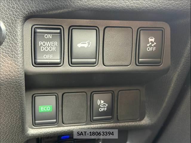 Nissan X-TRAIL 2018-08 8690983-18