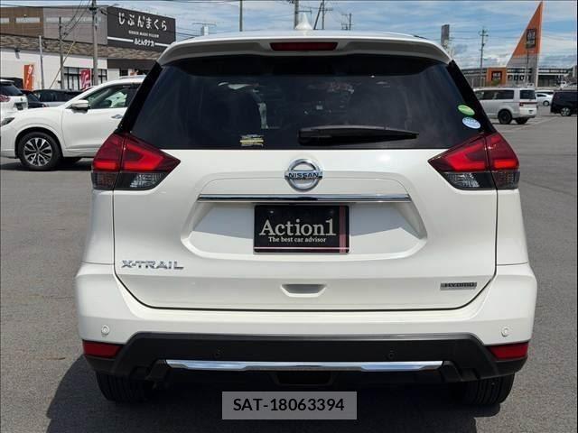 Nissan X-TRAIL 2018-08 8690983-3