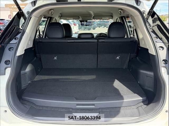 Nissan X-TRAIL 2018-08 8690983-9
